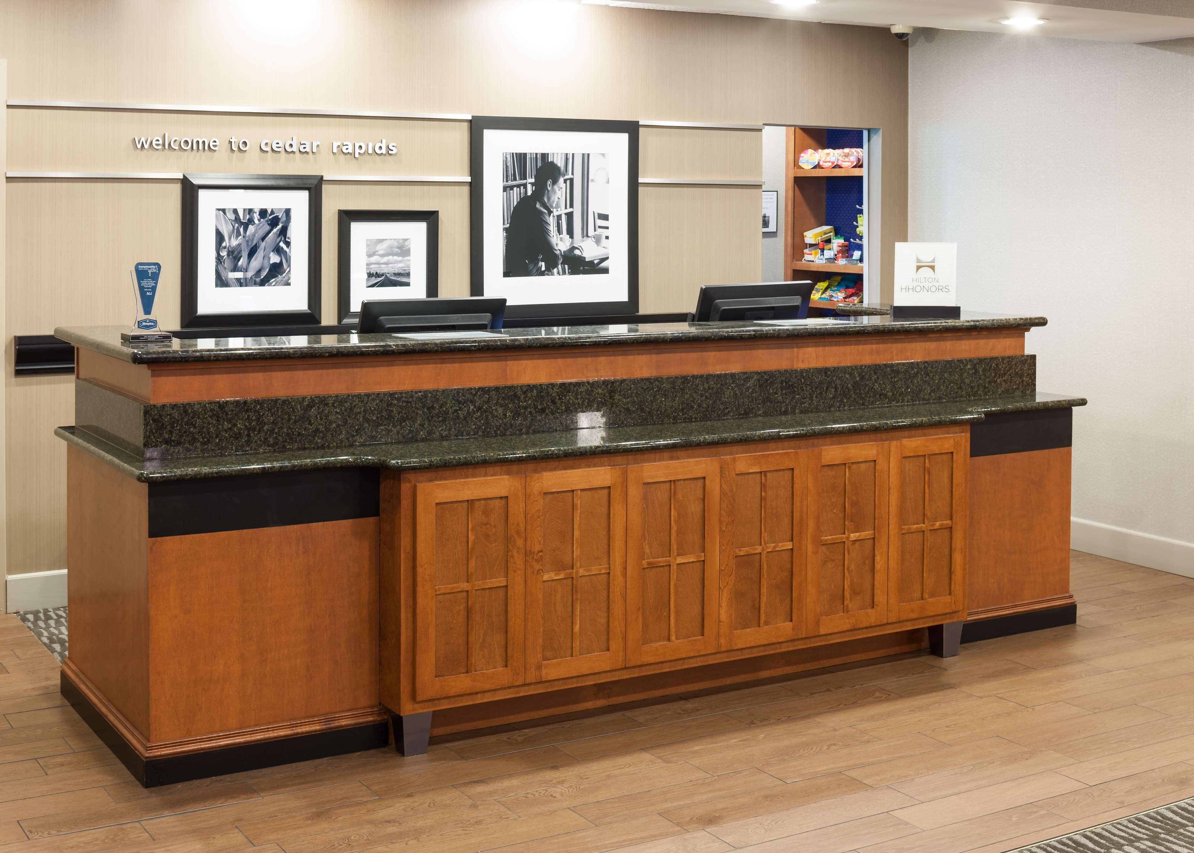 Hampton Inn & Suites Cedar Rapids Eksteriør bilde