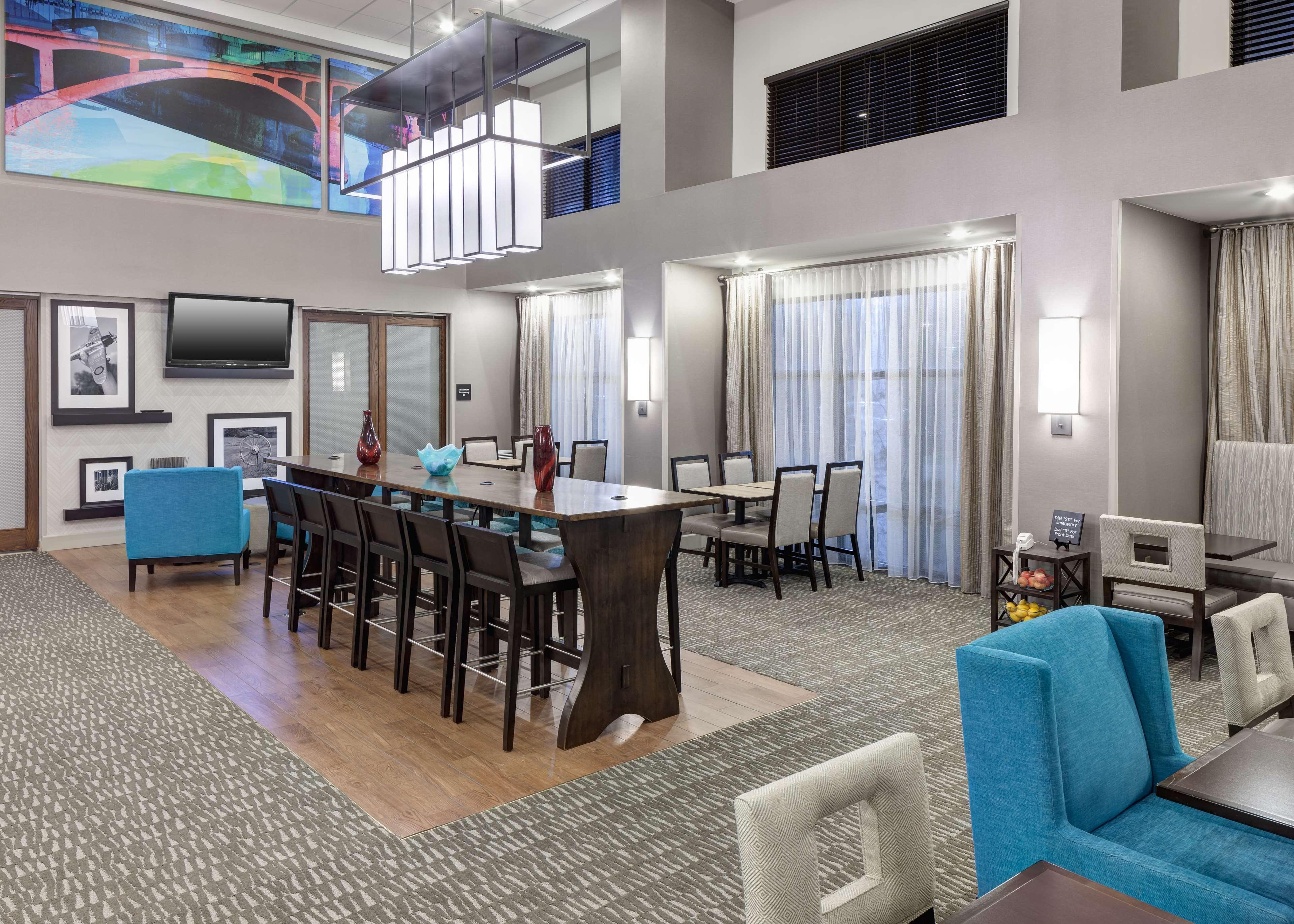 Hampton Inn & Suites Cedar Rapids Eksteriør bilde